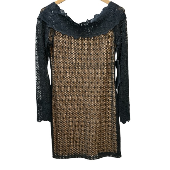 NWT NIGHTCAP CLOTHING brand fits 4 6 crochet lace black over nude stretch lining - Picture 2 of 9